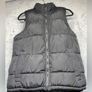 Old Navy Puffer Vest Boy’s XL (14-16) Color Black